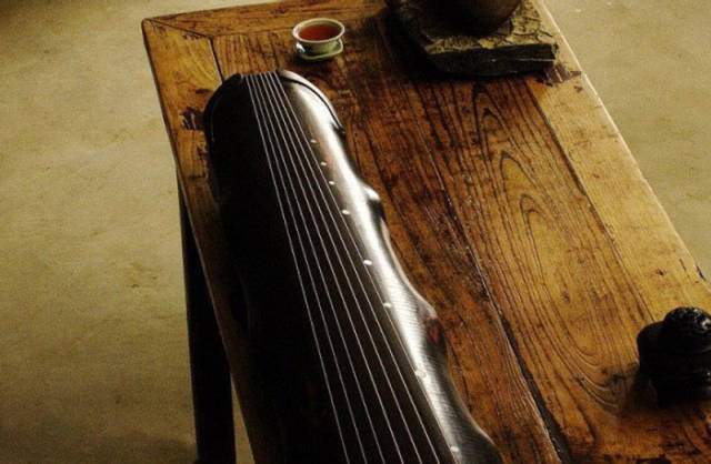 黔东南苗族侗族自治州古琴蕴含的传统文化，一把古琴制备出来要两年的时间